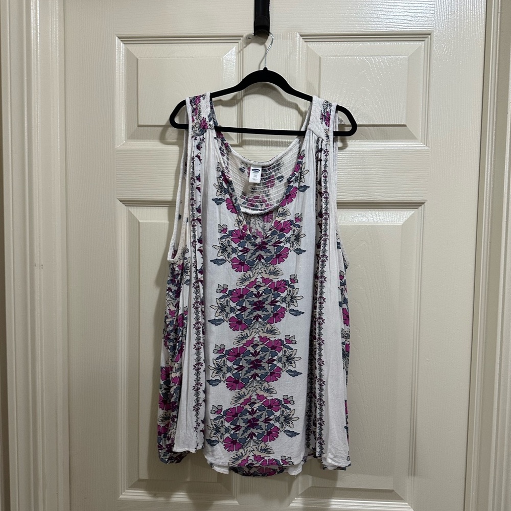 Old Navy sleeveless vneck floral blouse size XXL